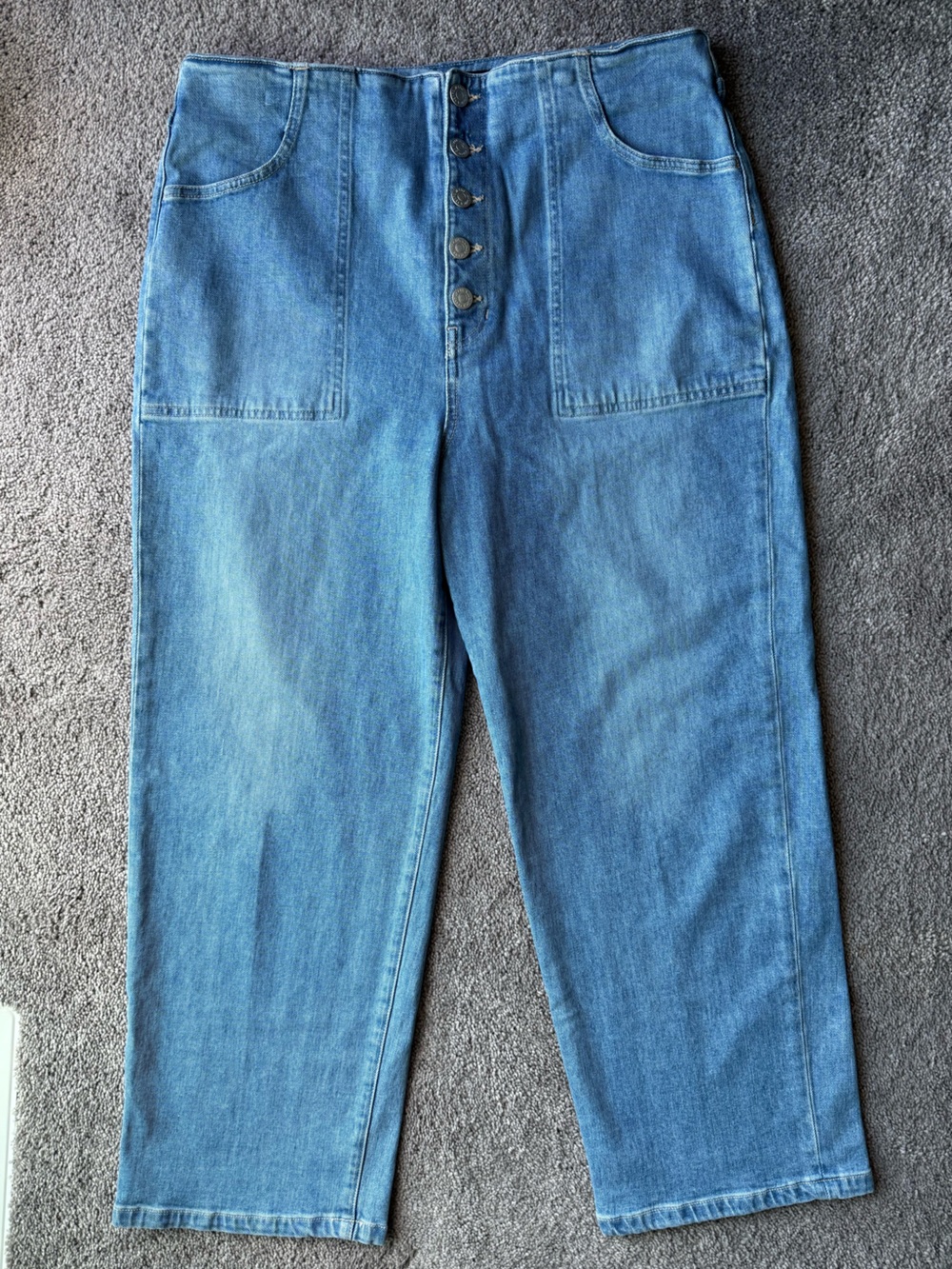 Veronica Beard Light Blue Button-Front Cropped Jeans